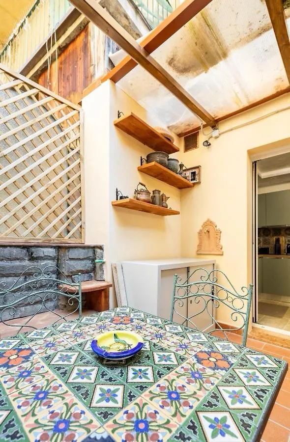 Da Laura A Ponte Vecchio Apartment Florence Italy