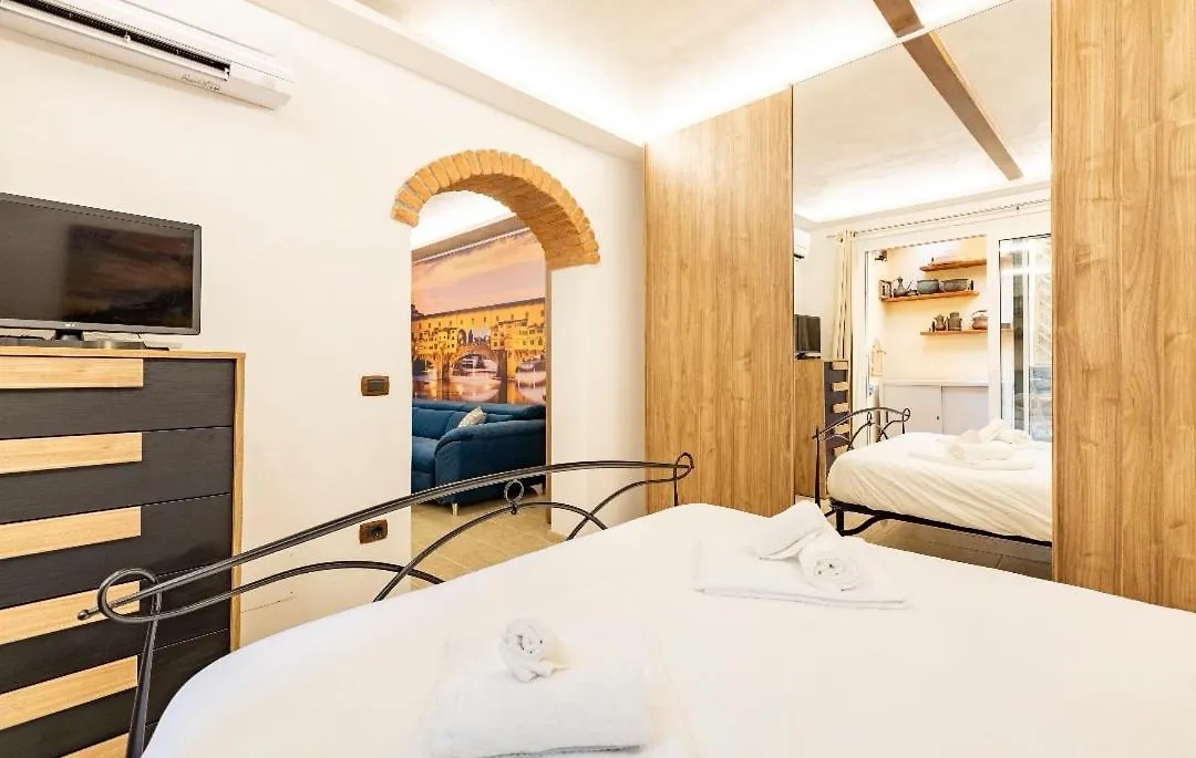 Da Laura A Ponte Vecchio Apartment Florence